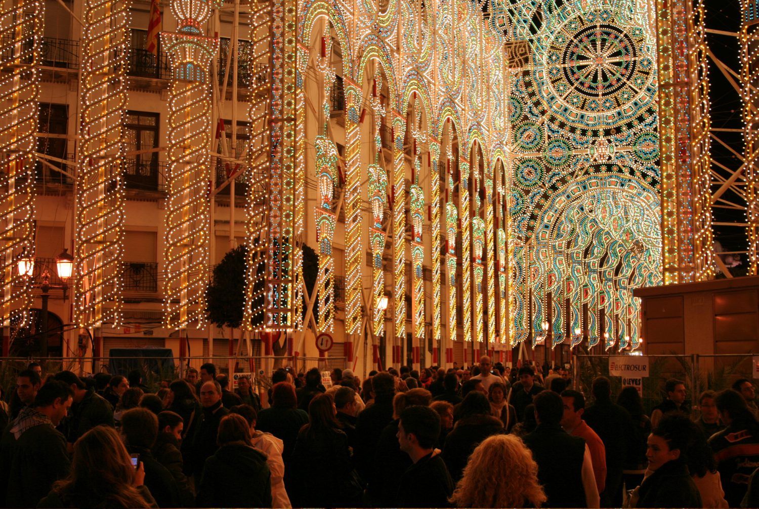 Vivir las Fallas es vivir Valencia