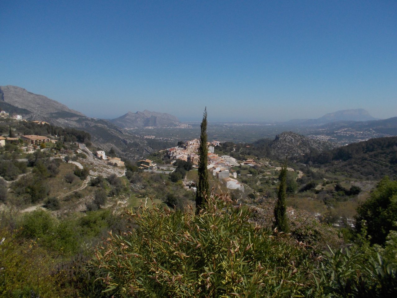 Empezamos a alejarnos de Fleix, pedanía de la Vall de Laguar