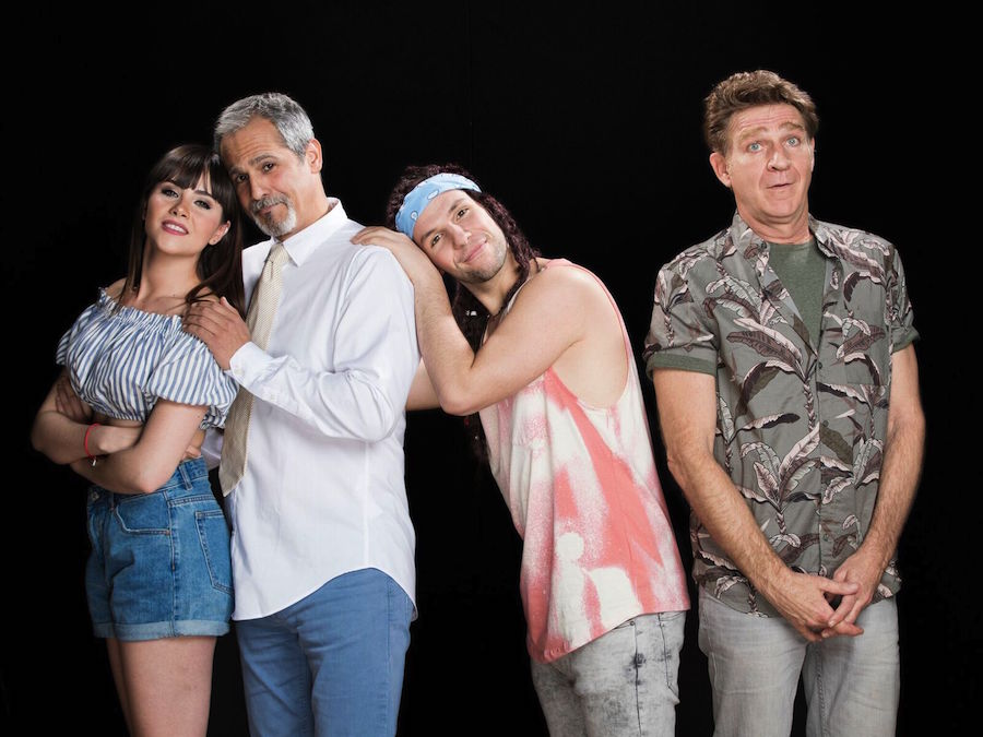 Comedia “AGUACATES” en el teatro flumen