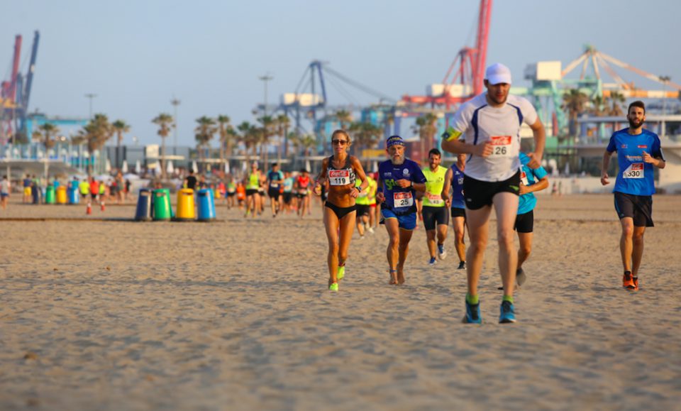 La Volta a la Platja abre el verano de carreras en València 
