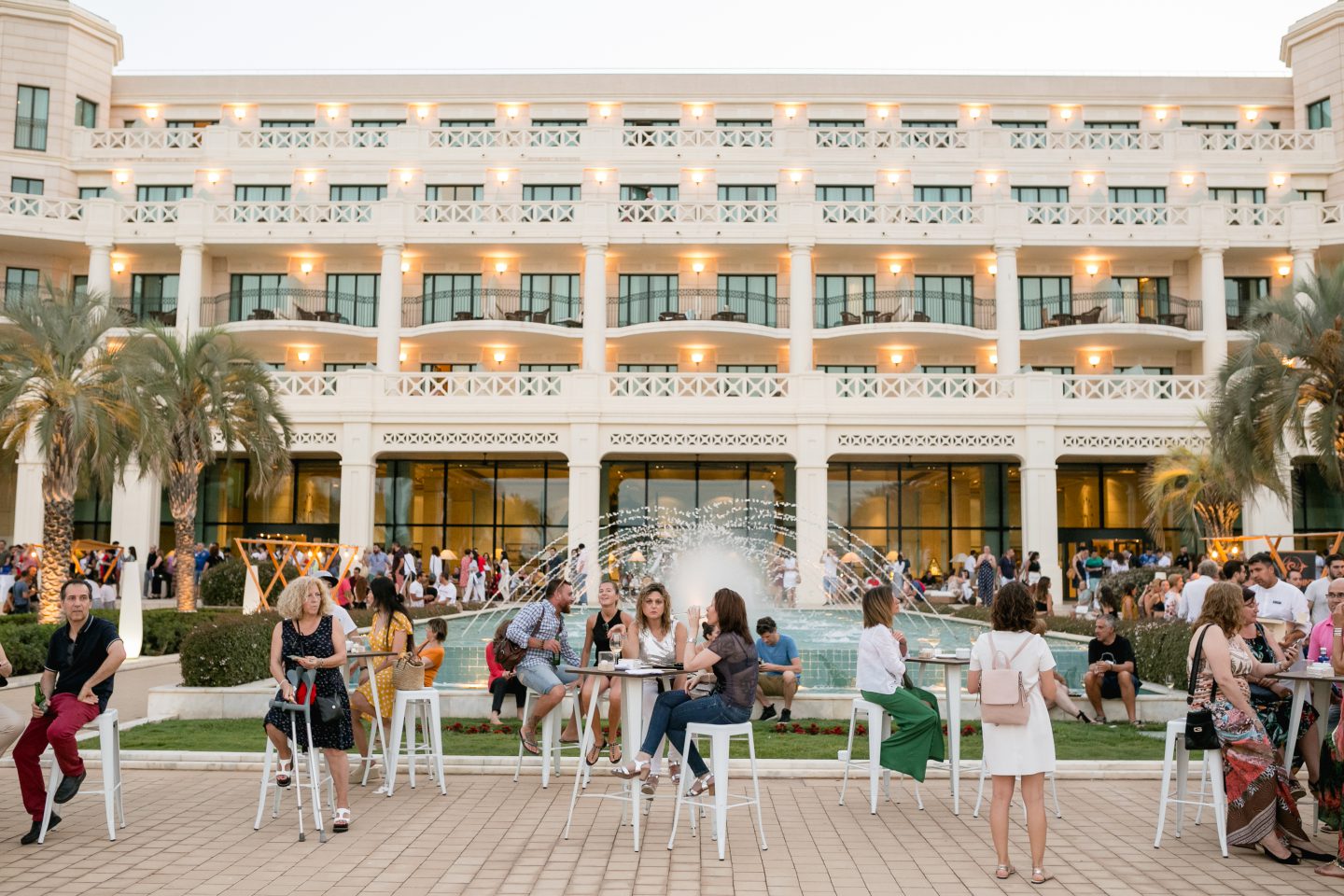 Hotel La Arenas se abre al público este verano