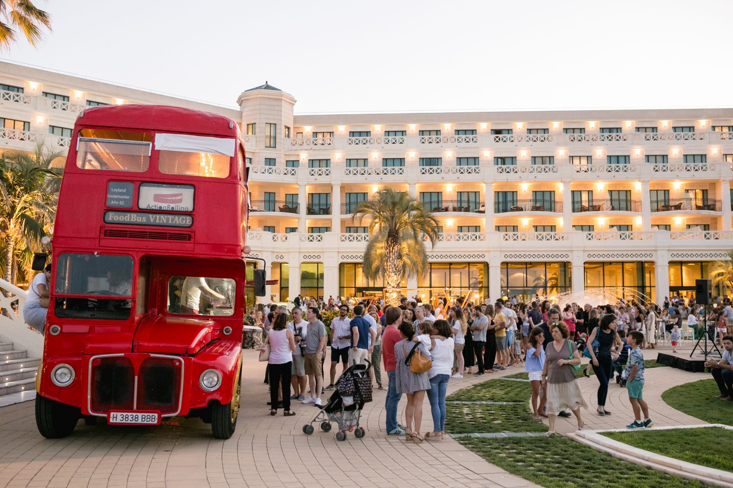 Hotel La Arenas se abre al público este verano