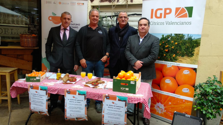 BARES Y CAFETERÍAS PROMOCIONAN EL DESAYUNO OBSEQUIANDO CON ZUMO DE NARANJA VALENCIANA A SUS CLIENTES  