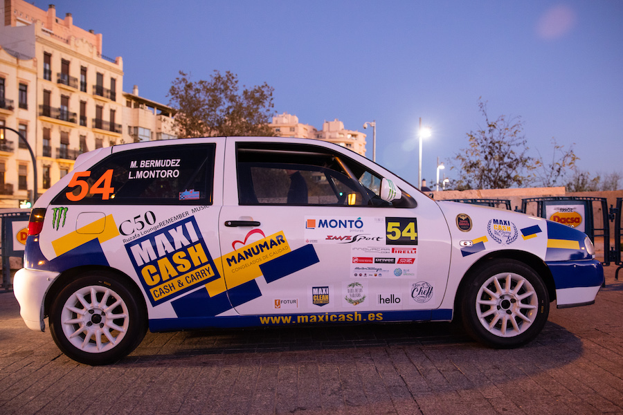 Luis Montoro con Mario Bermudez en su Seat Ibiza 2.0 GTi de la Escudería Bengala