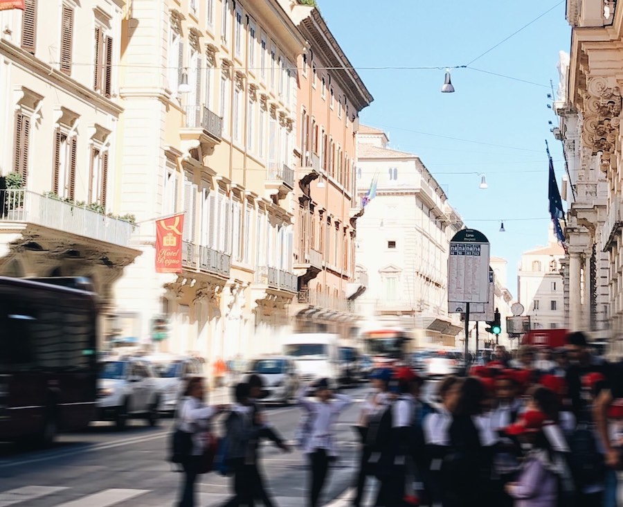 Turistas en Roma