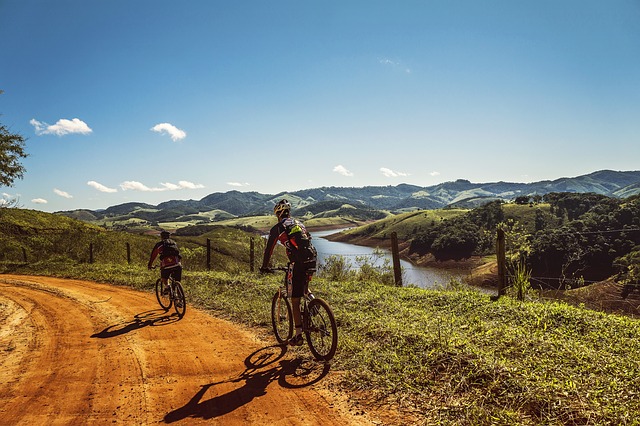 Ciclismo de montaña, deportes seguros para este verano peculiar