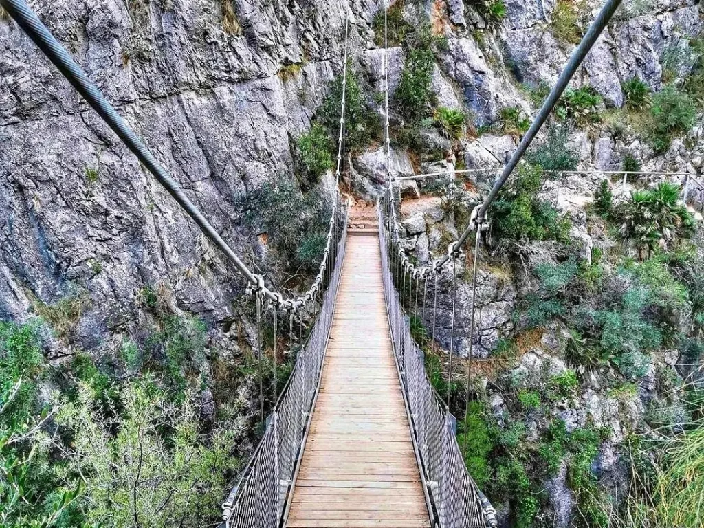 ruta-de-los-puentes-colgantes-chulilla