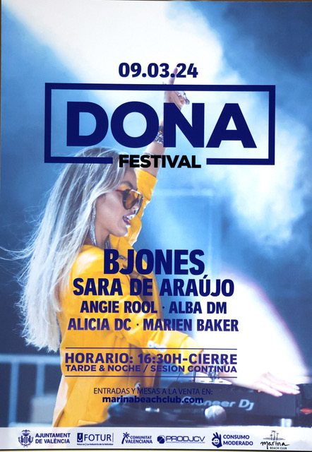 0222 Dona Festival Falles (2)-