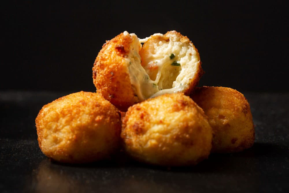 Tapa tradicional valencia-croquetas de cocido.