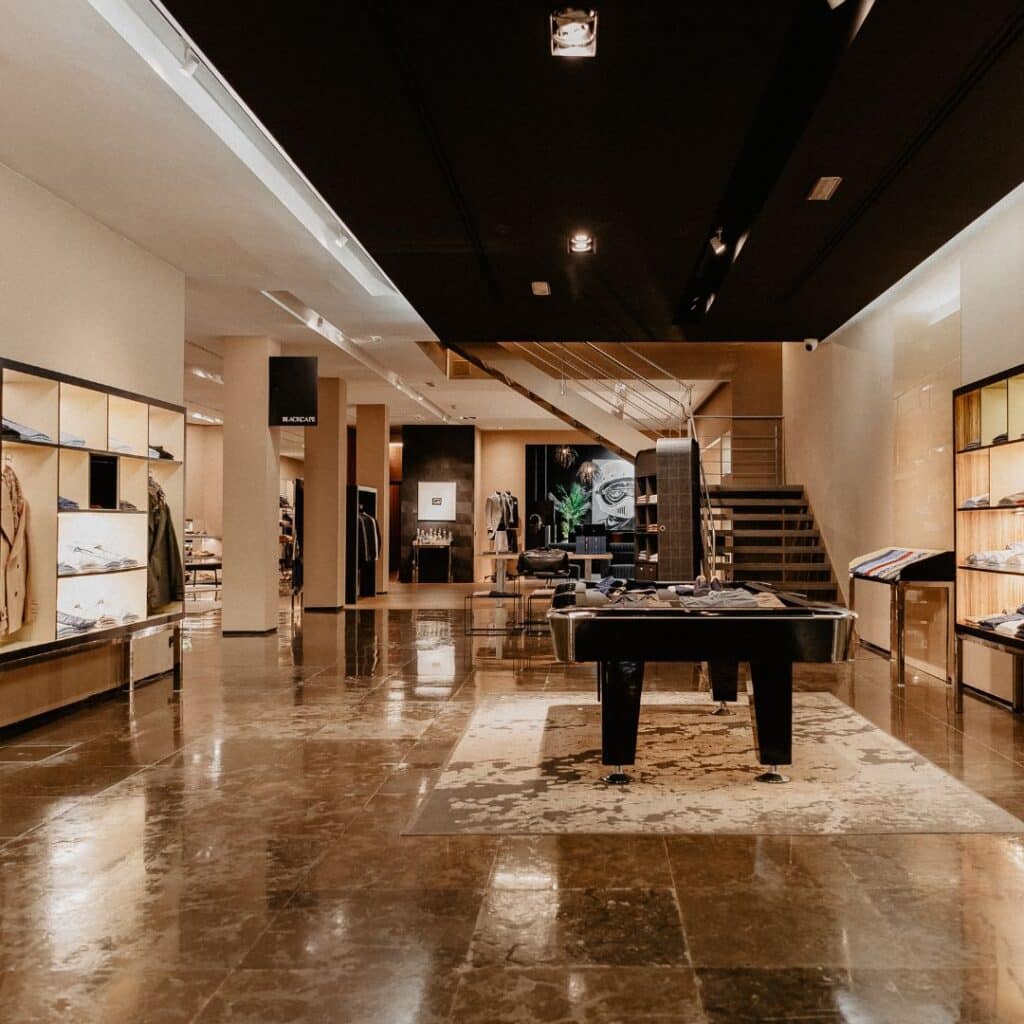 tiendas-ropa-valencia-blackape